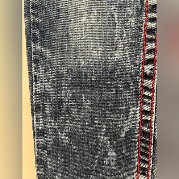 TRUE RELIGION Boys' 80s faded blue red jeans size 8 - Picture 3 of 10